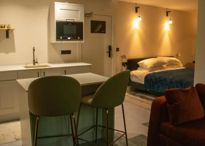 The City Hotel